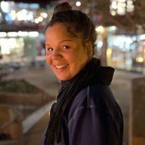 Meet your Posher, Lorena